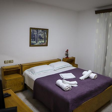 베라트 Lola'S Apartament 아파트 외부 사진
