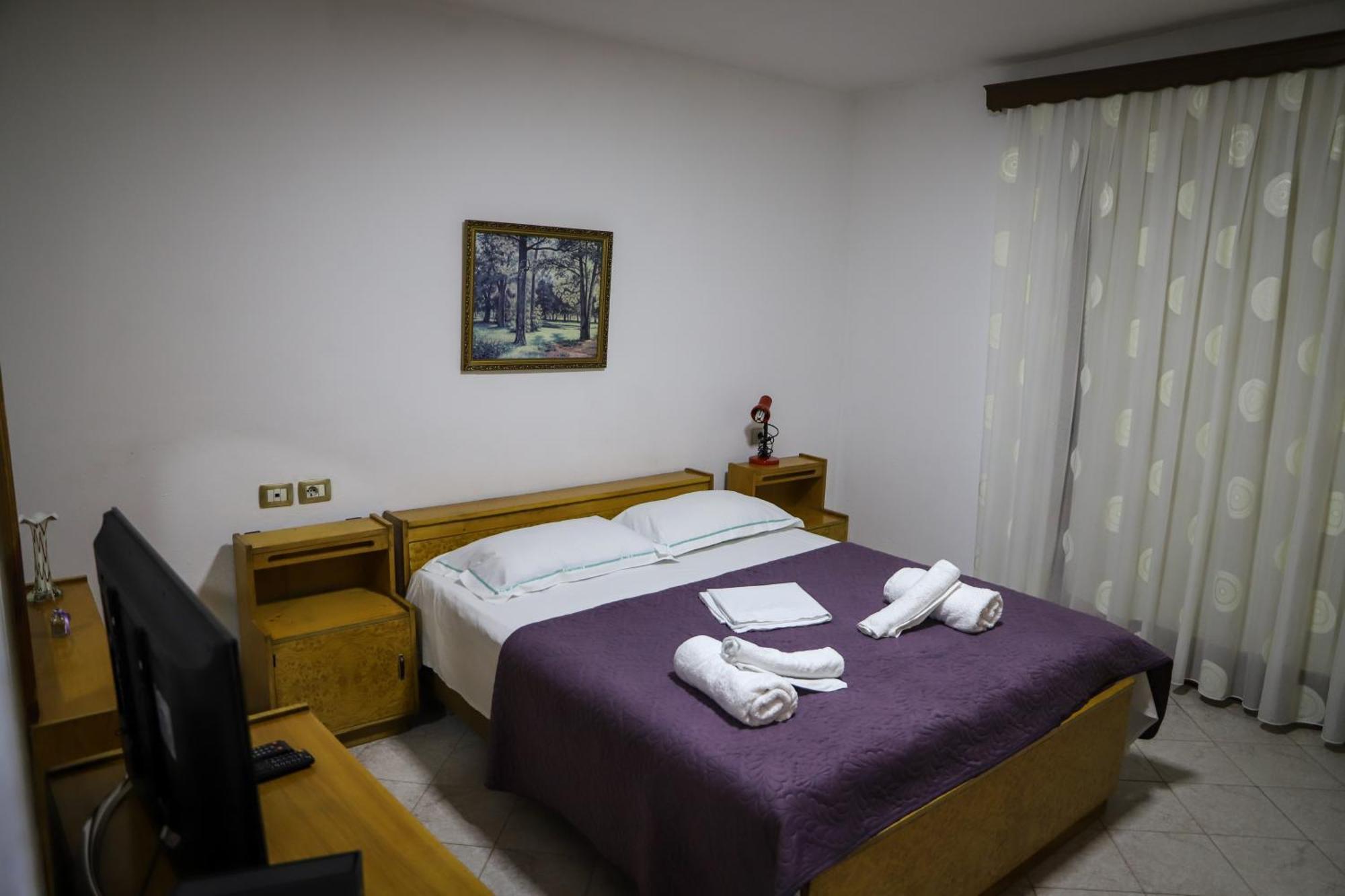 베라트 Lola'S Apartament 아파트 외부 사진